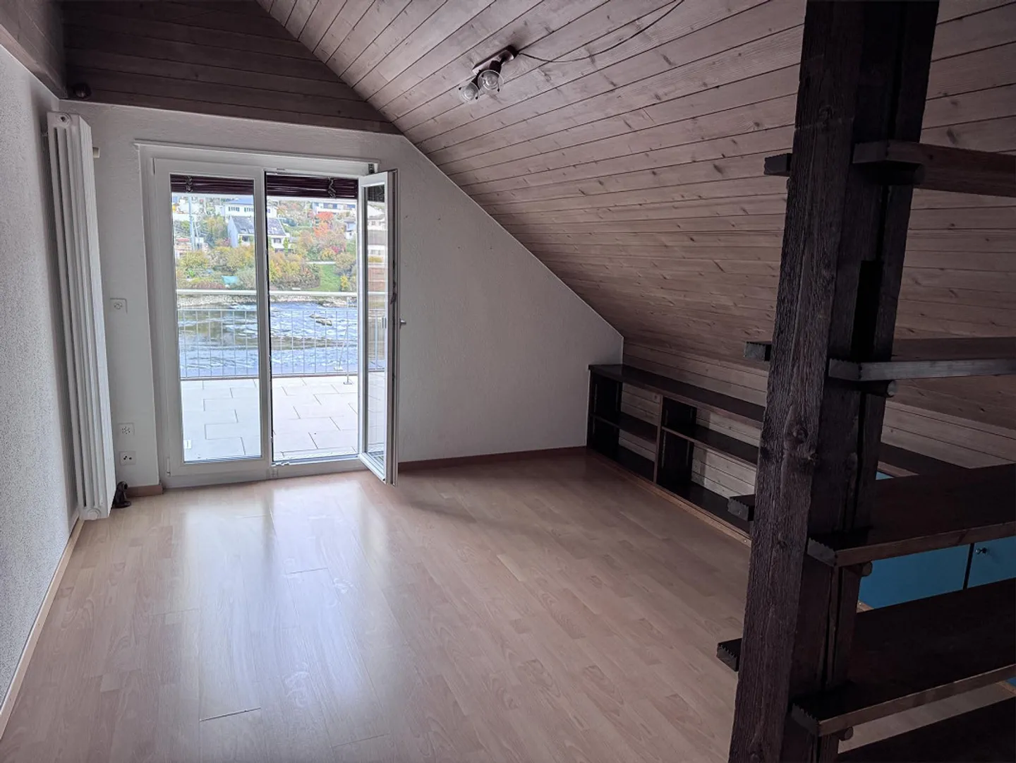 Helle 2.5 Zimmer Dachwohnung am Rhein mit grosser Terrasse - Foto 12 von 20