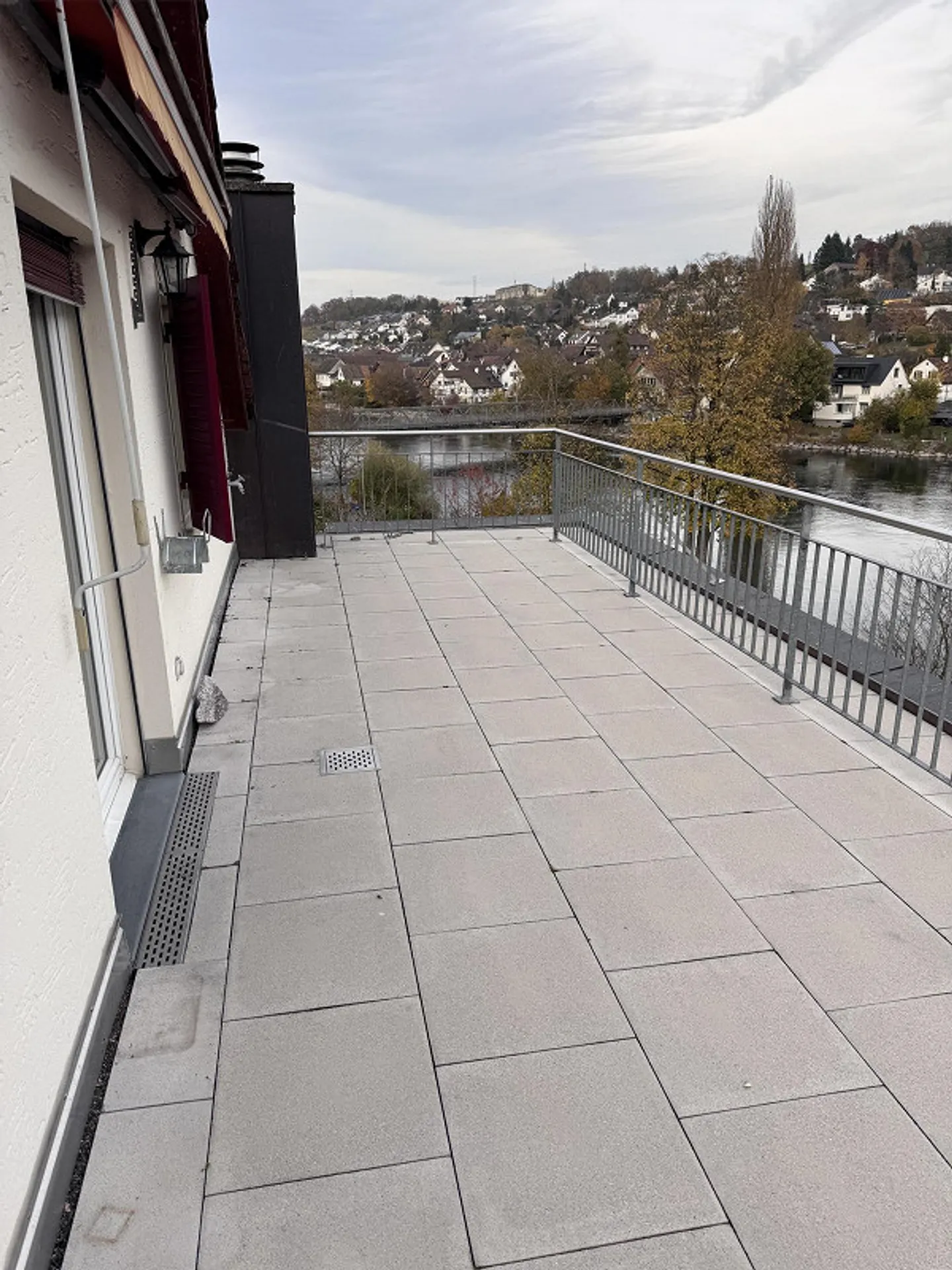 Helle 2.5 Zimmer Dachwohnung am Rhein mit grosser Terrasse - Foto 16 von 20