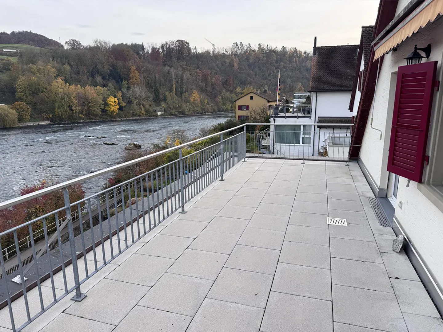 Helle 2.5 Zimmer Dachwohnung am Rhein mit grosser Terrasse - Foto 17 von 20