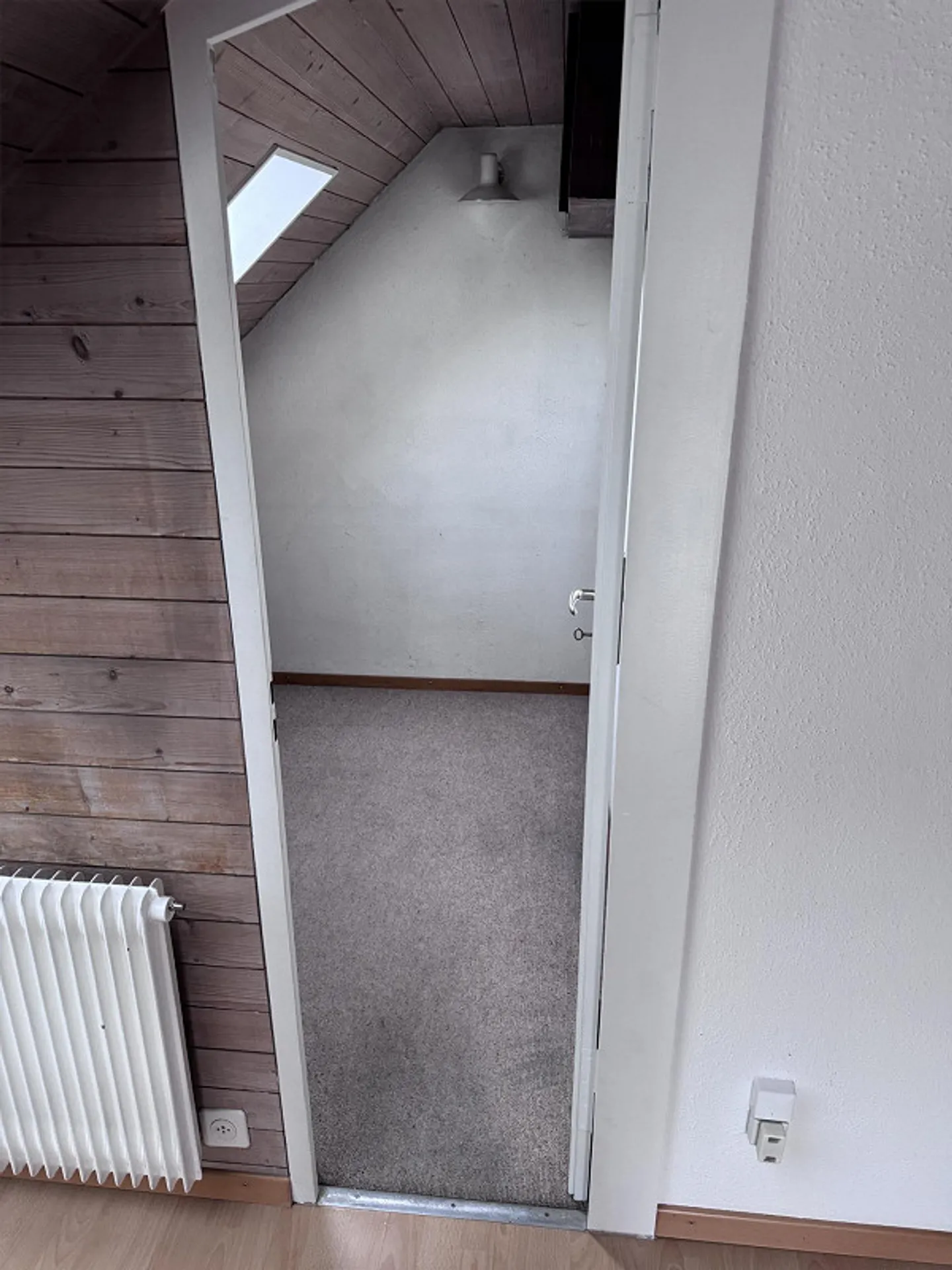 Helle 2.5 Zimmer Dachwohnung am Rhein mit grosser Terrasse - Foto 19 von 20