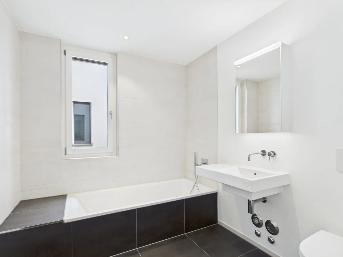 Exklusive 3.5-Zimmer-Erdgeschosswohnung in Bestlage von Wettswil - Foto 8 von 13