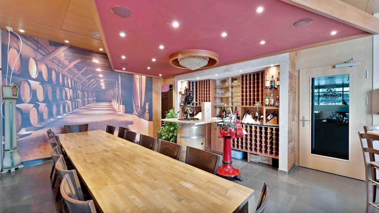 Your new passion - Become the owner of one of the best Italian restaurants... - Photo 9 of 13