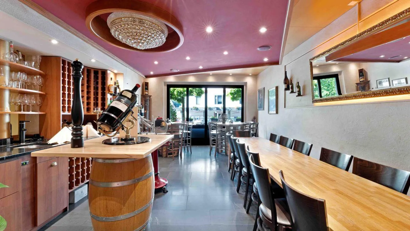 Your new passion - Become the owner of one of the best Italian restaurants... - Photo 10 of 13