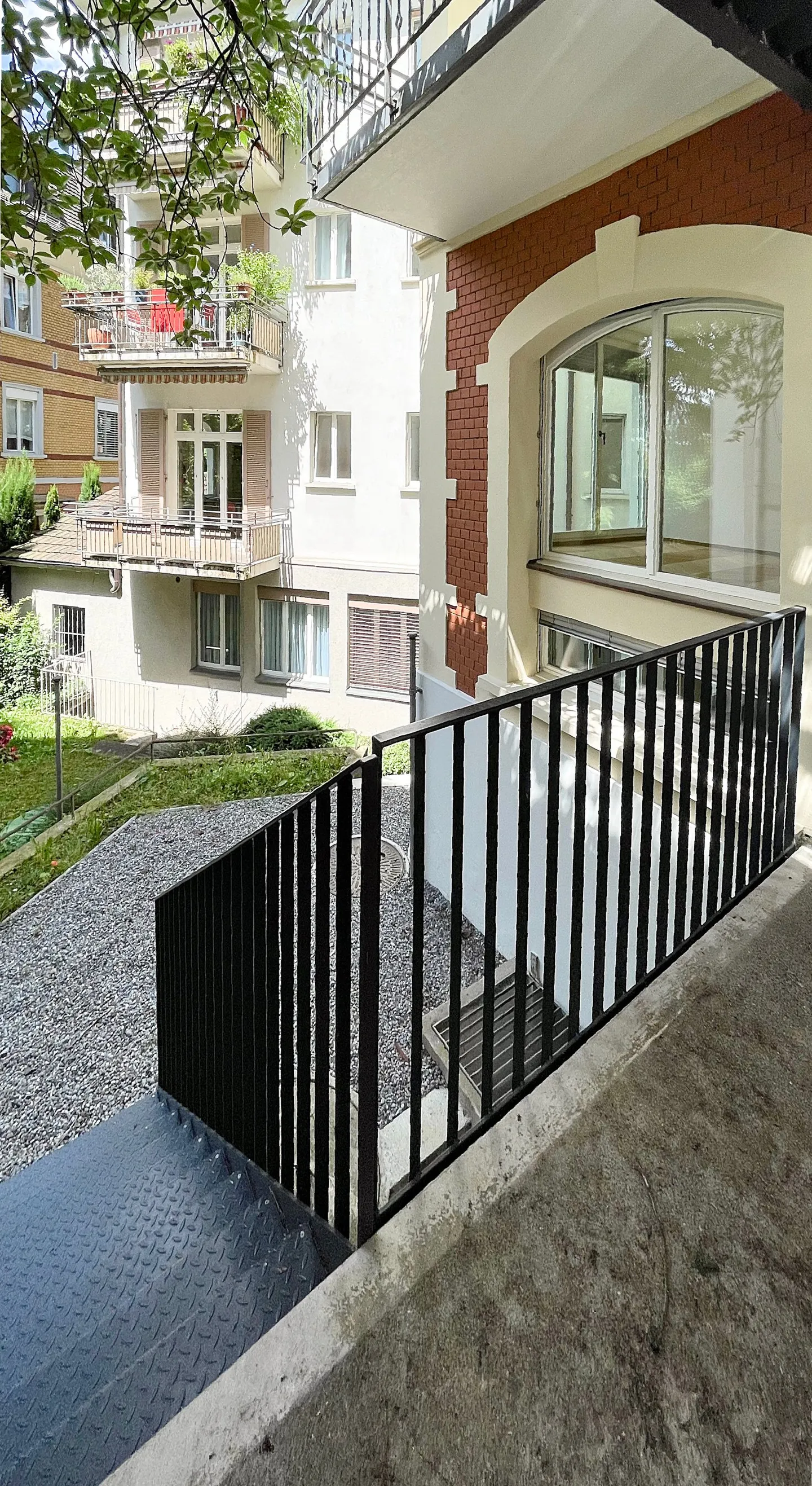 Metropolitan Chic - Living in Zurich's Prestige District - Photo 24 of 29