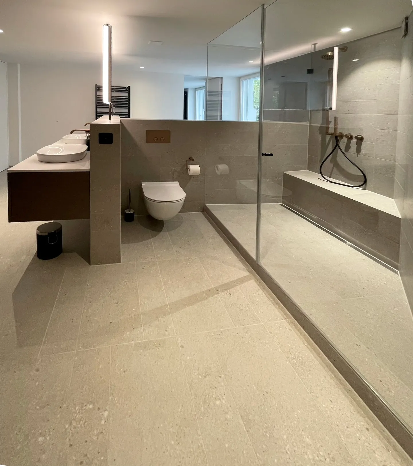 Metropolitan Chic - Living in Zurich's Prestige District - Photo 20 of 29