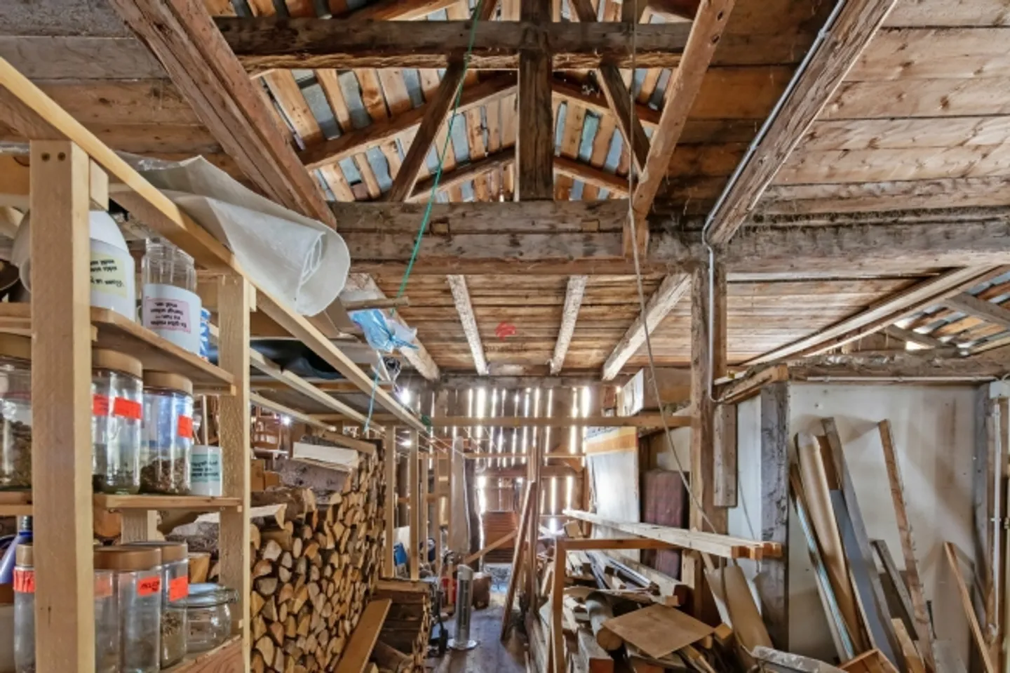 Charming farmhouse with great potential - Photo 6 of 11