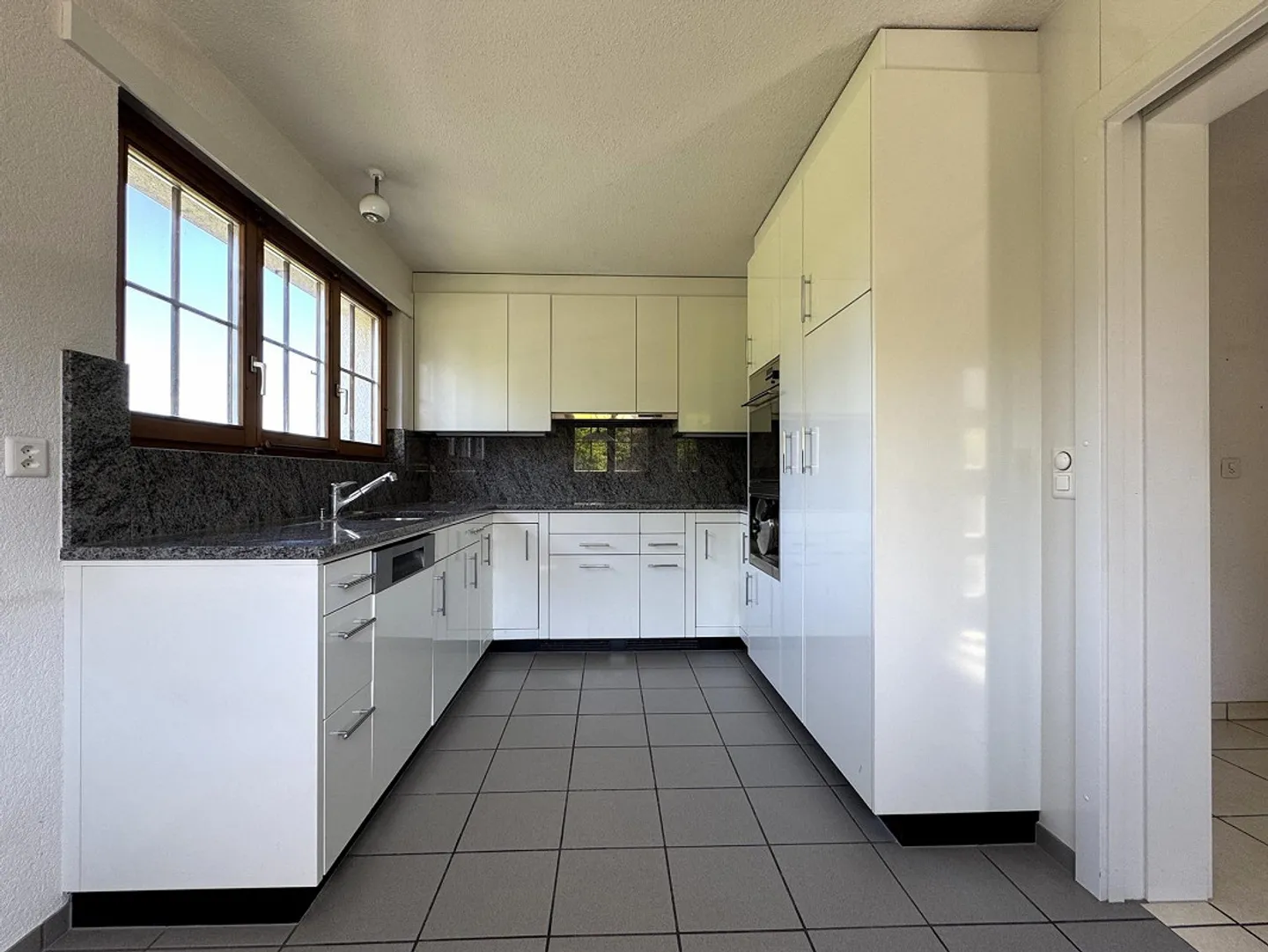 Tolles 5.5-Zimmer-Einfamilienhaus an bevorzugter Lage - Foto 7 di 21