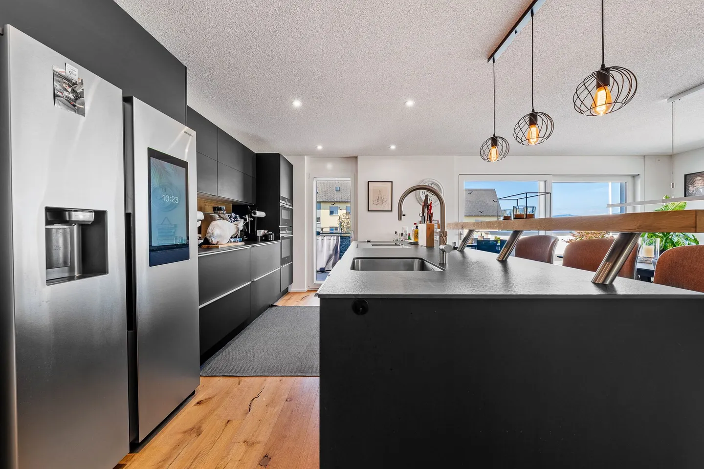 Appartement penthouse exclusif de 5,5 pièces avec terrasse de 152 m² et vue dégagée ! - Photo 10 sur 26