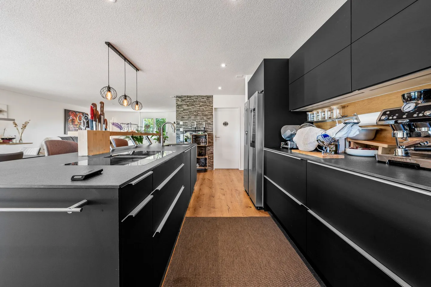 Appartement penthouse exclusif de 5,5 pièces avec terrasse de 152 m² et vue dégagée ! - Photo 11 sur 26