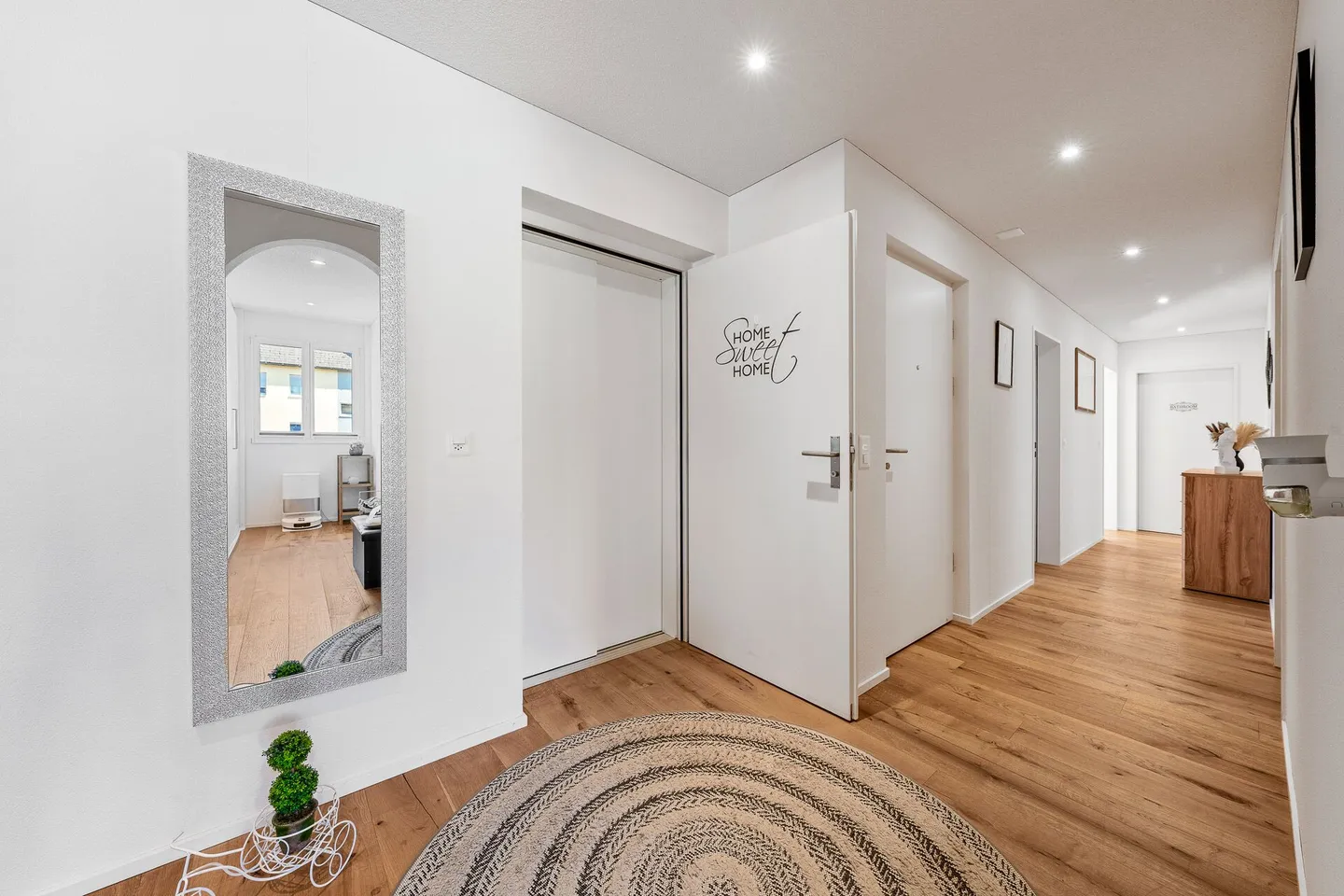 Appartement penthouse exclusif de 5,5 pièces avec terrasse de 152 m² et vue dégagée ! - Photo 13 sur 26