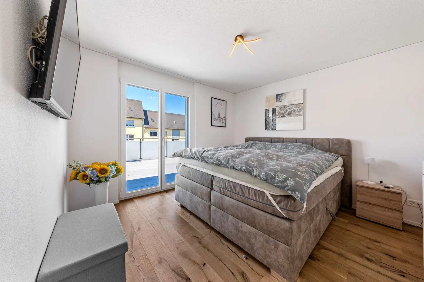 Appartement penthouse exclusif de 5,5 pièces avec terrasse de 152 m² et vue dégagée ! - Photo 16 sur 26