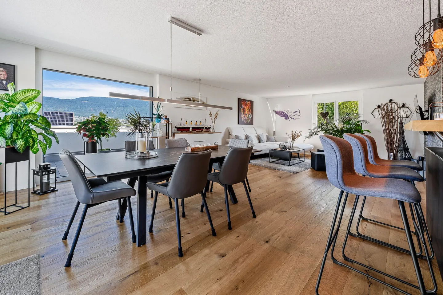 Appartement penthouse exclusif de 5,5 pièces avec terrasse de 152 m² et vue dégagée ! - Photo 6 sur 26