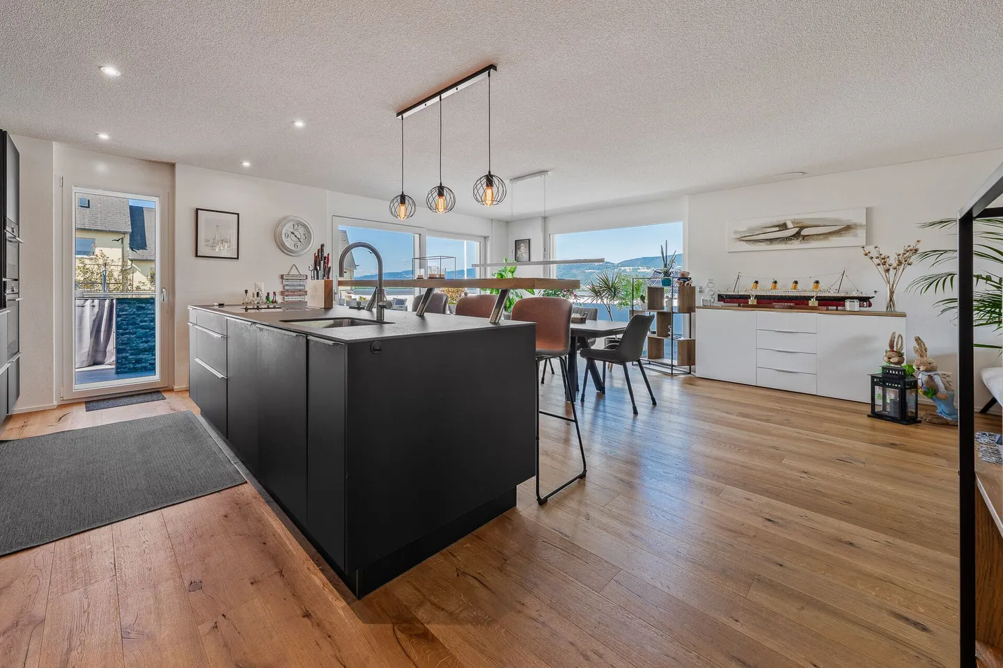 Appartement penthouse exclusif de 5,5 pièces avec terrasse de 152 m² et vue dégagée ! - Photo 7 sur 26