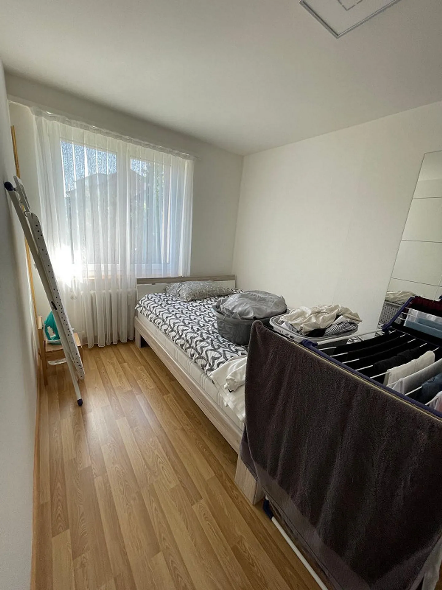 bright 4-room apartment in family-friendly property - Photo 7 of 9
