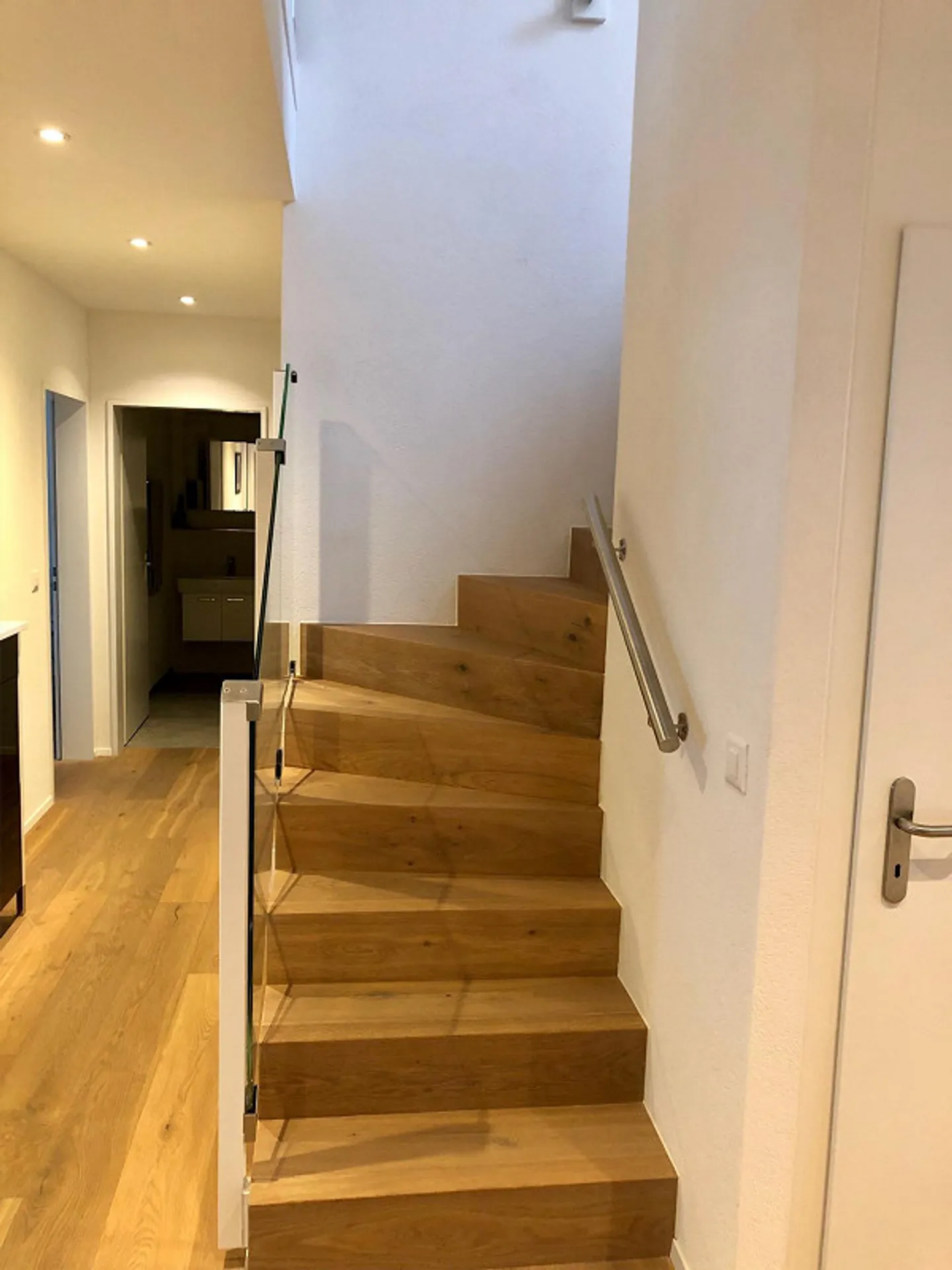 Einzigartige 4.5 Zimmer Wohnung mit Galerie - Foto 7 von 20