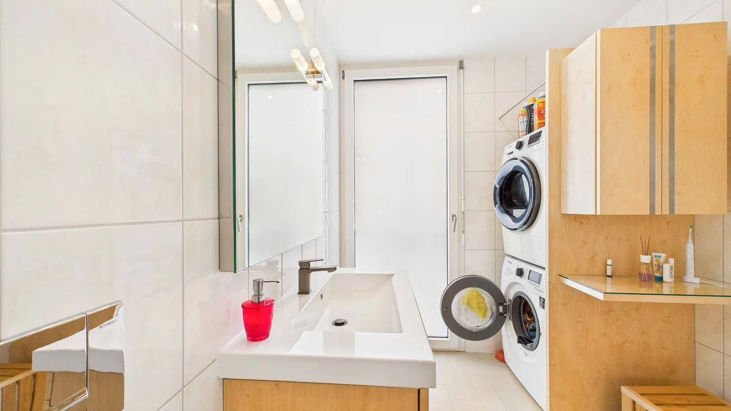 Appartamento attraente in standard di proprietà - Foto 8 di 13