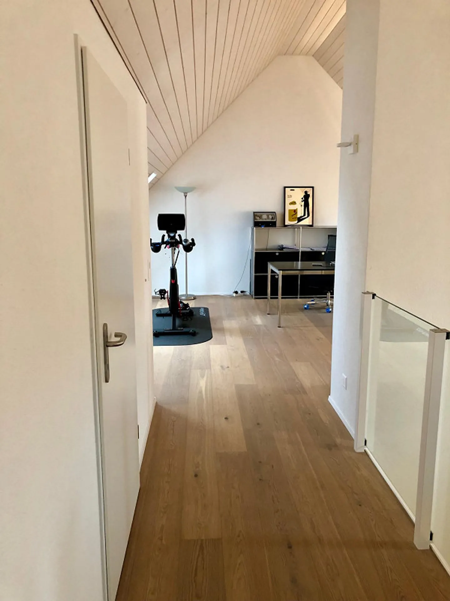 Einzigartige 4.5 Zimmer Wohnung mit Galerie - Foto 12 von 20