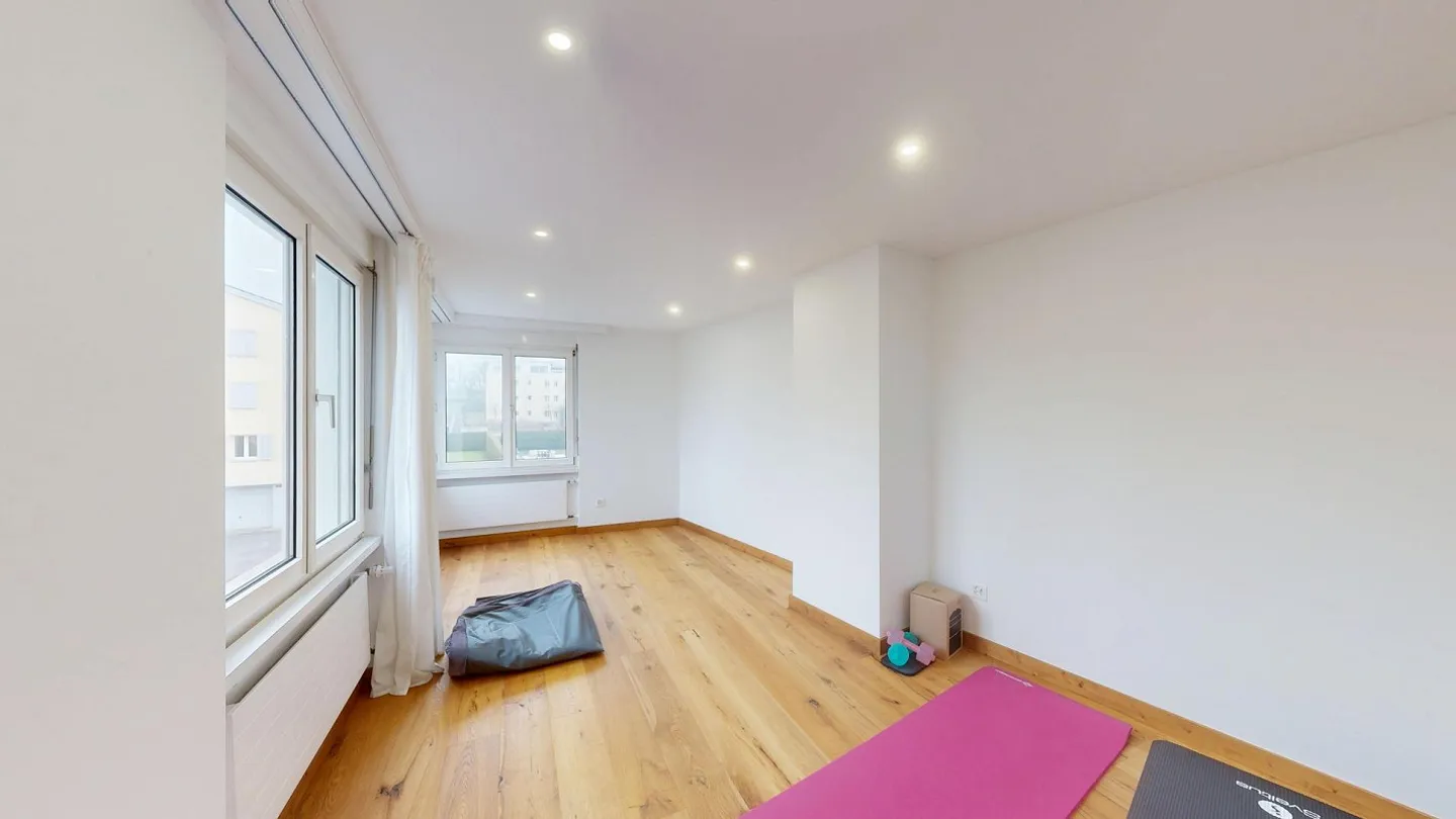 6.5 Room Semi-Detached House with Private Garden and Studio - Photo 11 of 17
