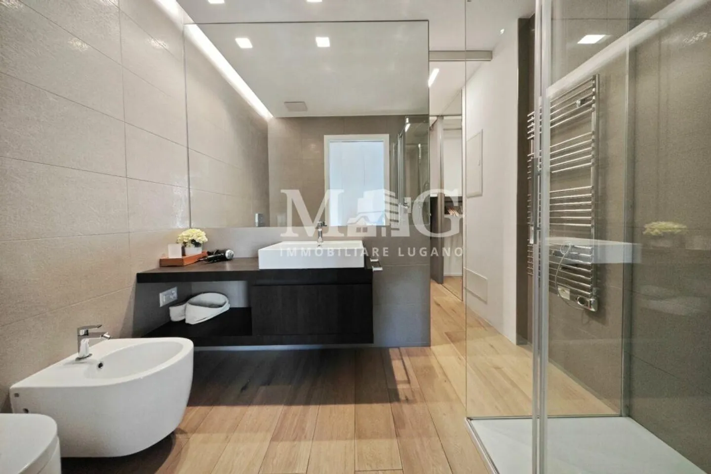 Lake View Apartment for Sale in Central Lugano - Modern 1-Bedroom, Luxury Finishes - Photo 8 of 10