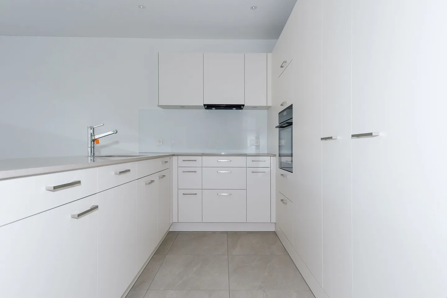 Appartamento moderno di 4,5 stanze al piano terra - Foto 3 di 13
