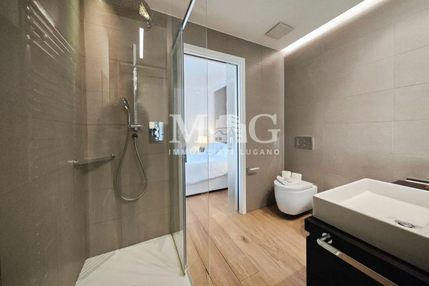 Lake View Apartment for Sale in Central Lugano - Modern 1-Bedroom, Luxury Finishes - Photo 9 of 10