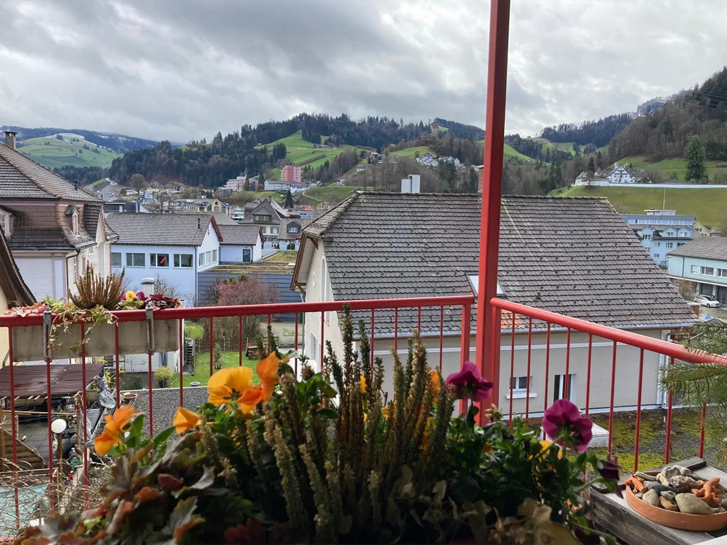 Belle et lumineuse appartement sous les combles avec balcon - Photo 11 sur 16