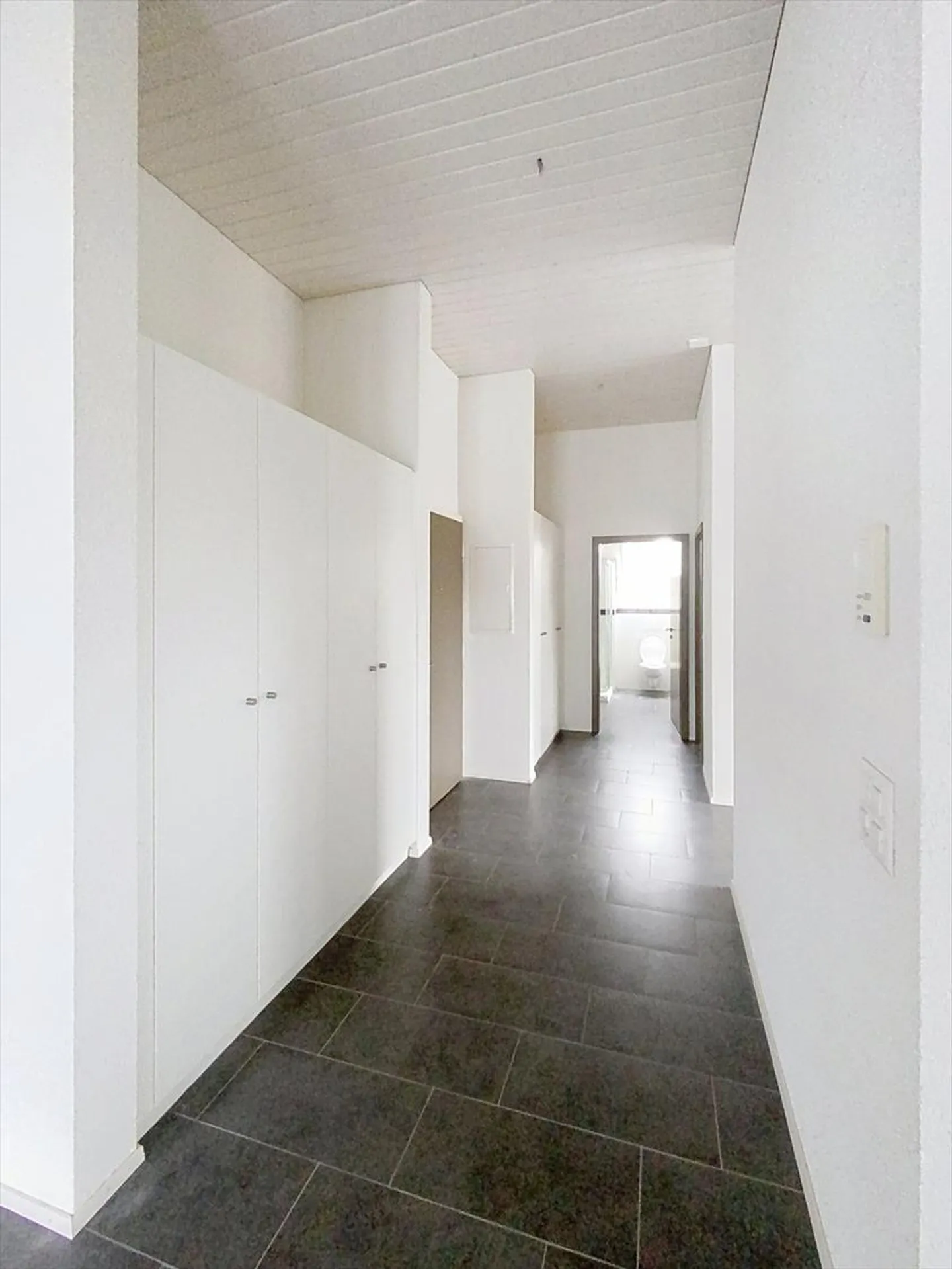 Große 2,5-Zimmer-Wohnung im 2. Stock - Foto 4 von 6