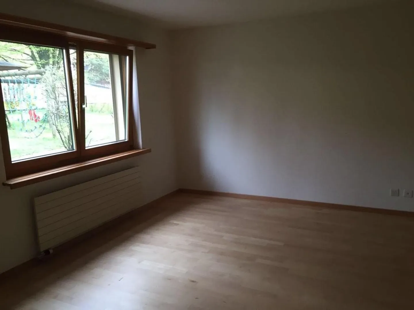 Cozy apartment with sunny patio - Photo 4 of 11