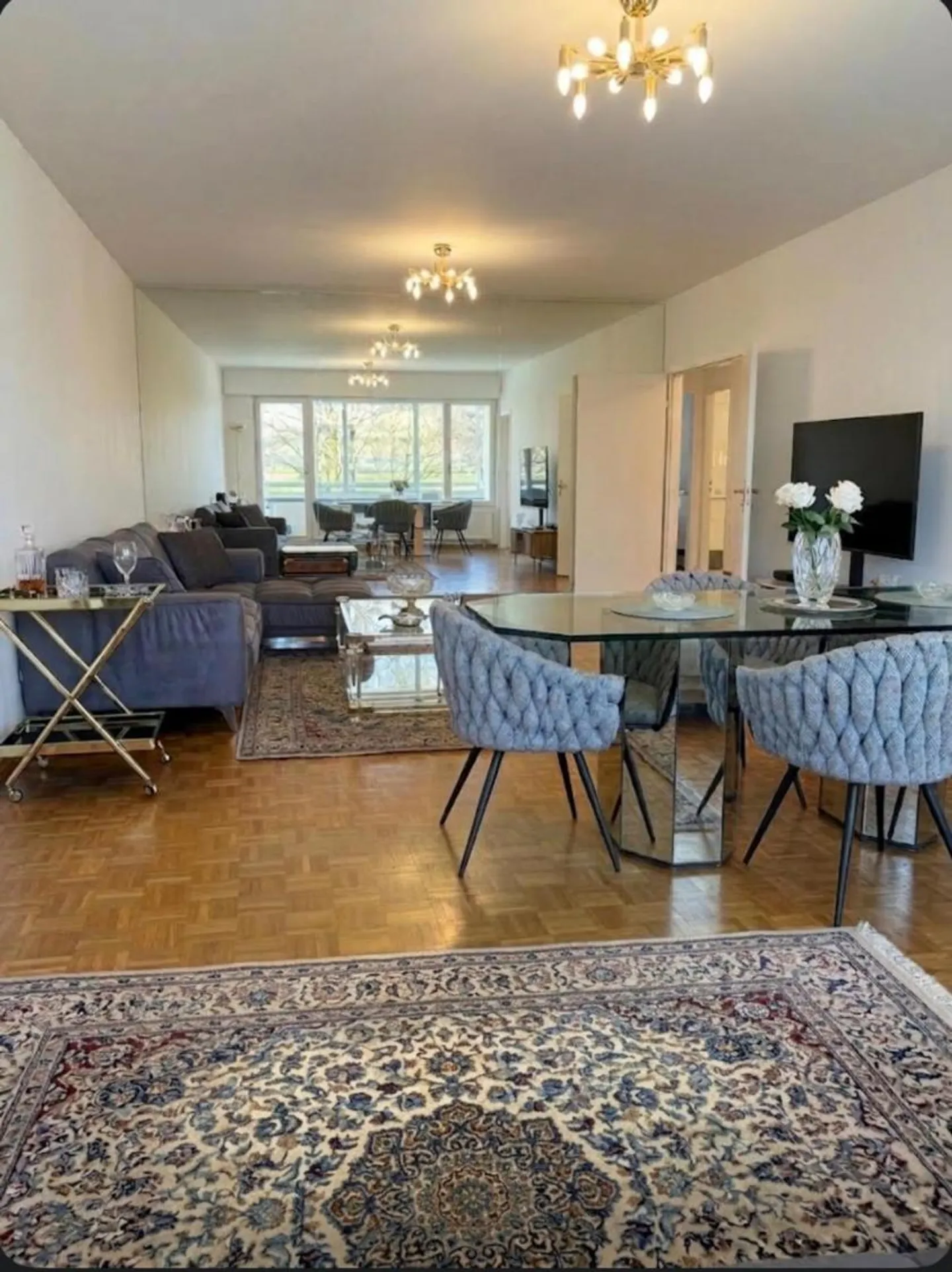 Appartamento di Lusso con Vista Giardino - Foto 1 di 13