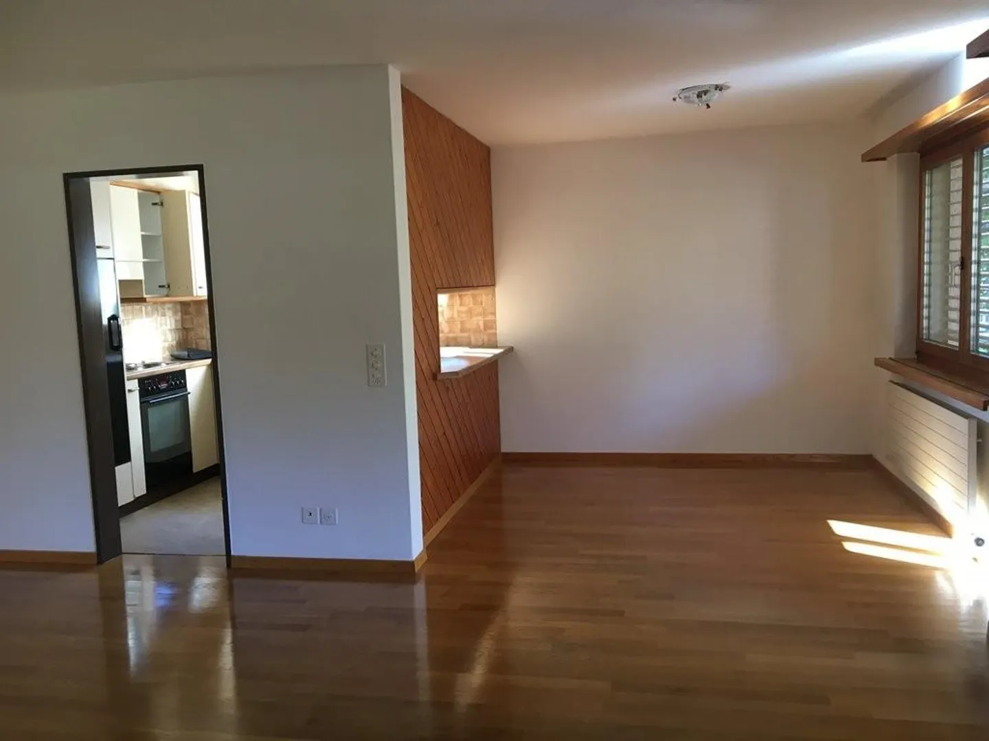 Cozy apartment with sunny patio - Photo 8 of 11