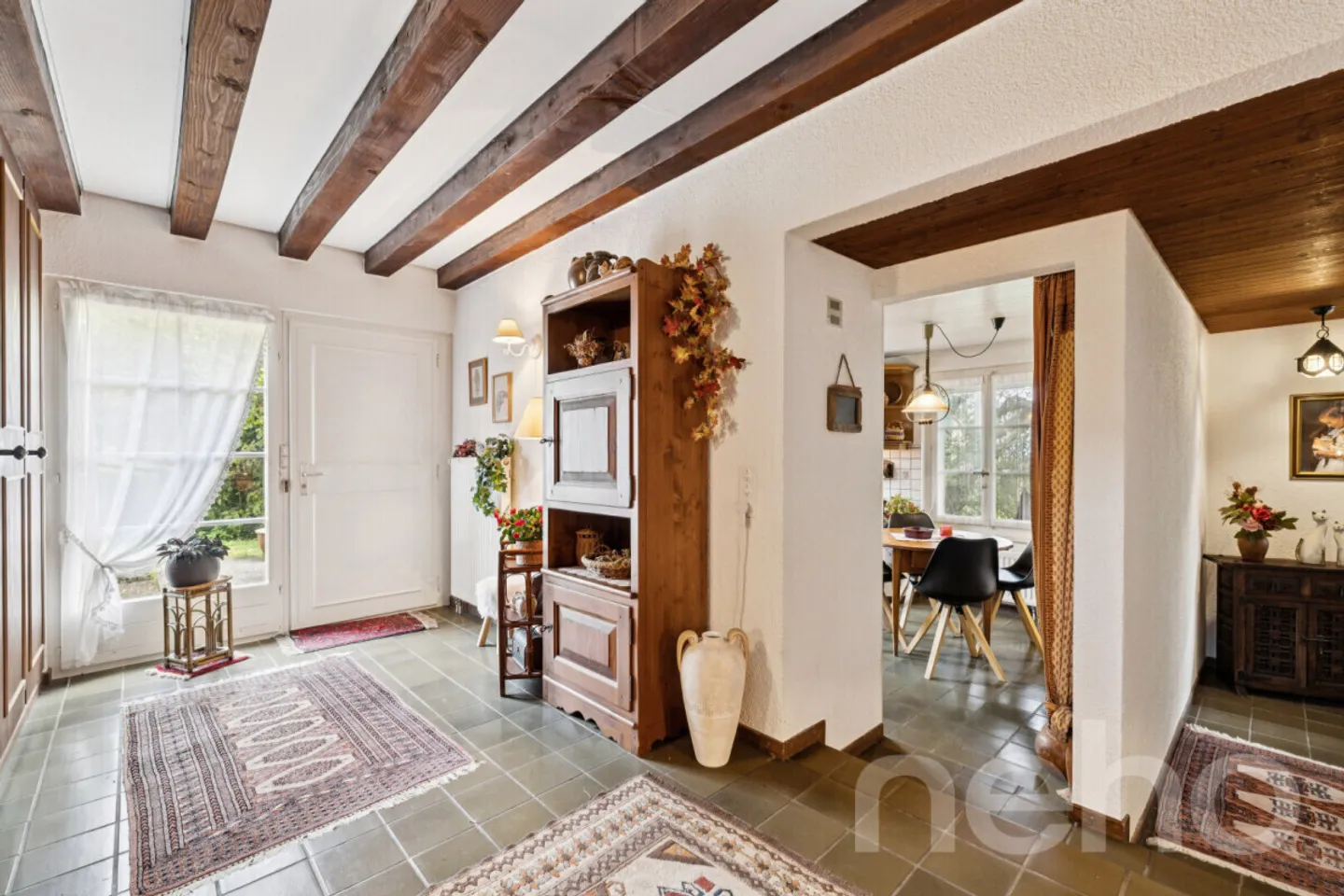 Villa de caractère avec jardin paisible - Photo 2 sur 12
