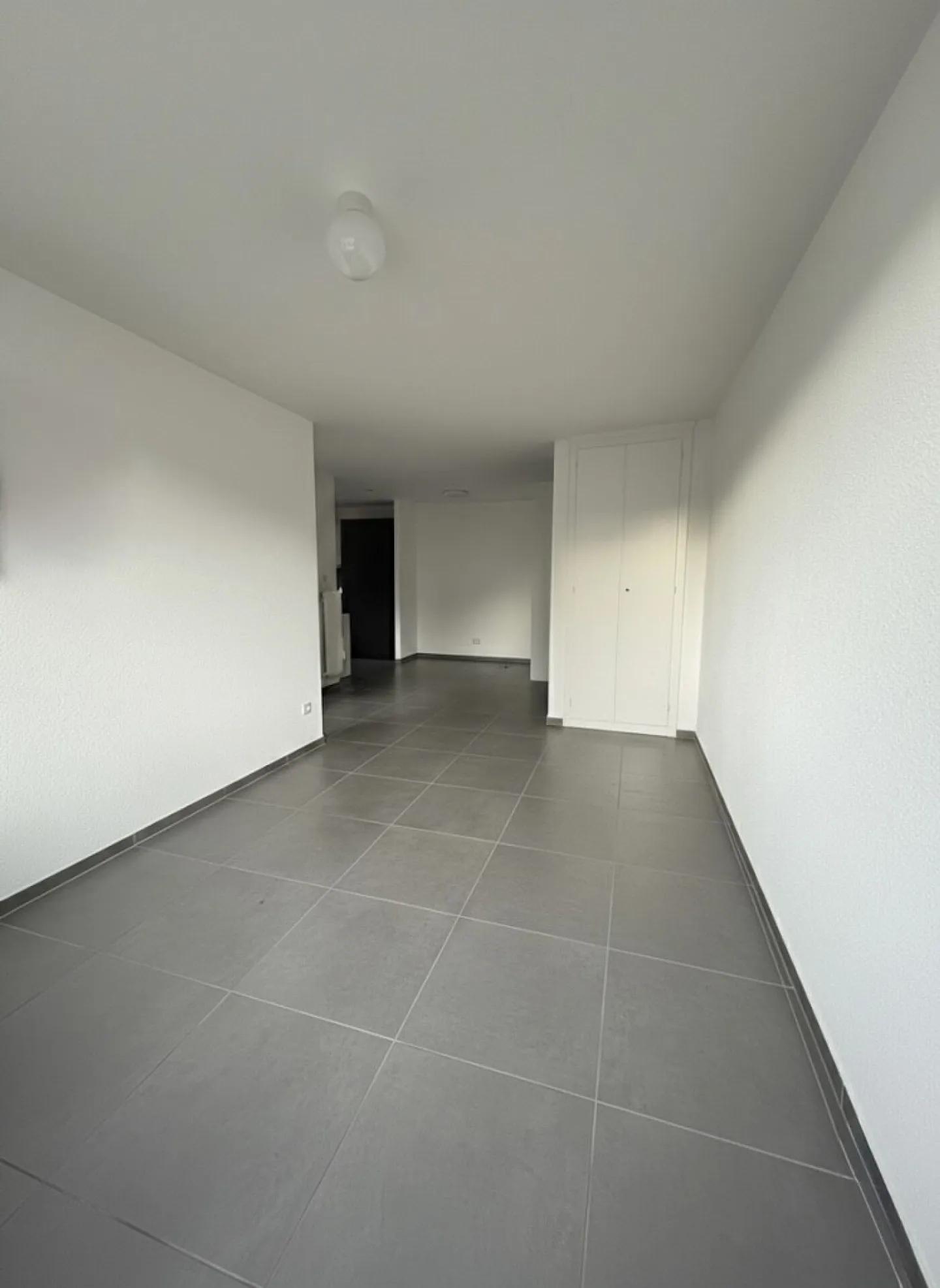 Pont 8 2.5 pièces N-0 - Photo 4 sur 7