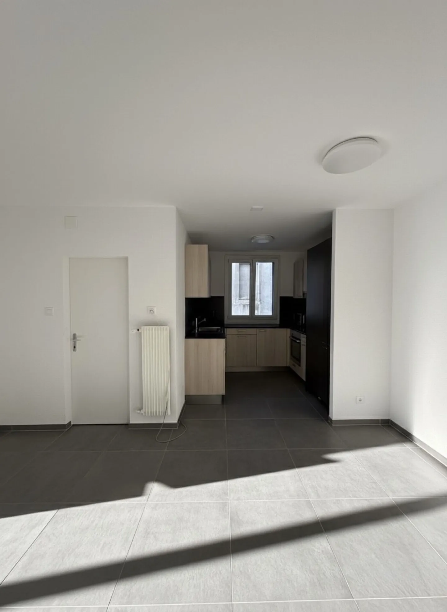 Pont 8 2.5 pièces N-0 - Photo 5 sur 7