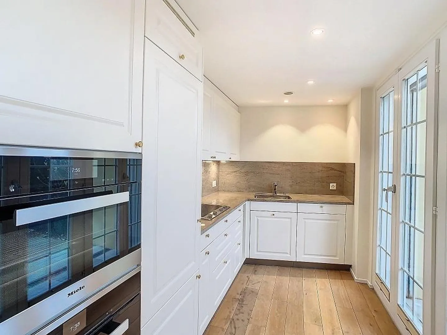 Beautiful 2.5 room apartment on the Zürichberg - Photo 4 of 11