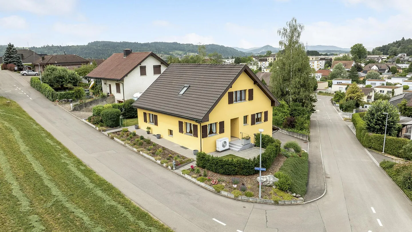 Belle maison individuelle de 7,5 pièces - Photo 2 sur 14