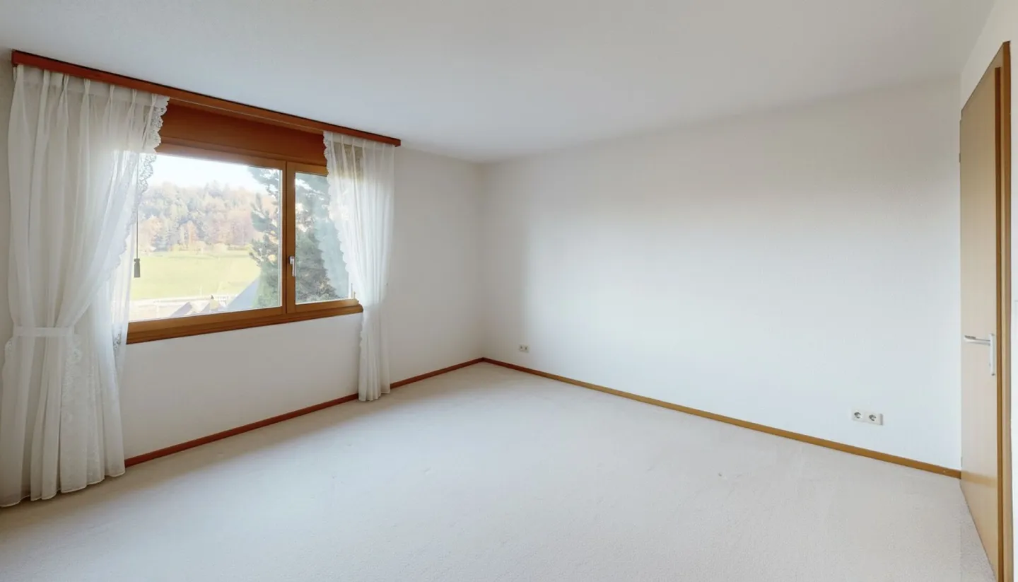 MAISON INDIVIDUELLE SPACIEUSE DE 7,5 PIÈCES DANS UN ENDROIT ENSOLEILLÉ - Photo 8 sur 11