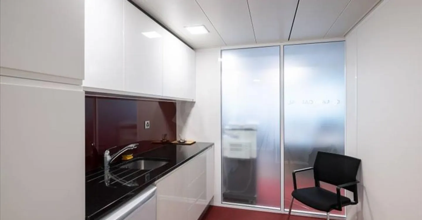 Bureau à louer - Photo 2 sur 11