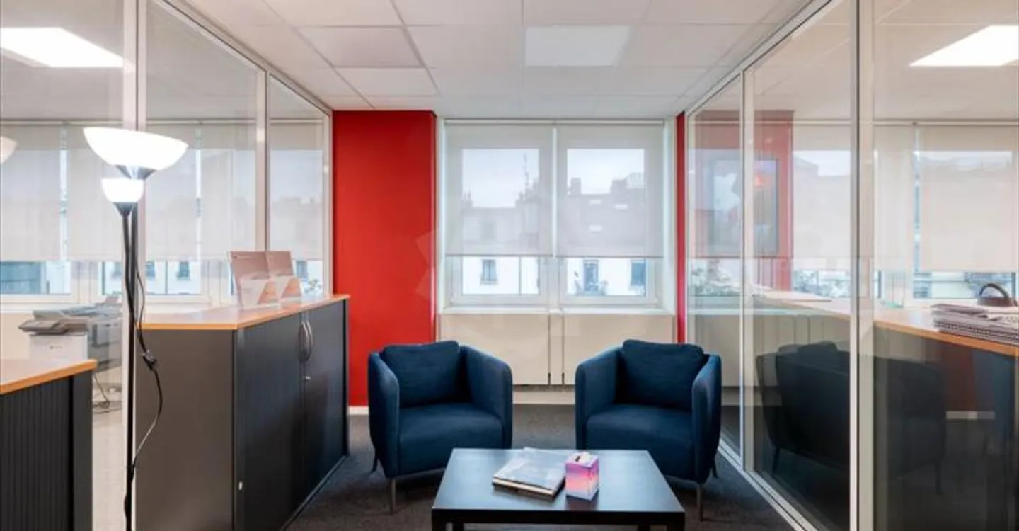 Bureau à louer - Photo 3 sur 11