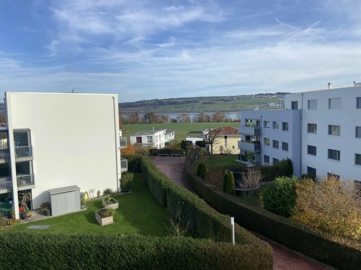 Vivre de manière idyllique avec vue sur le lac - Photo 4 sur 10