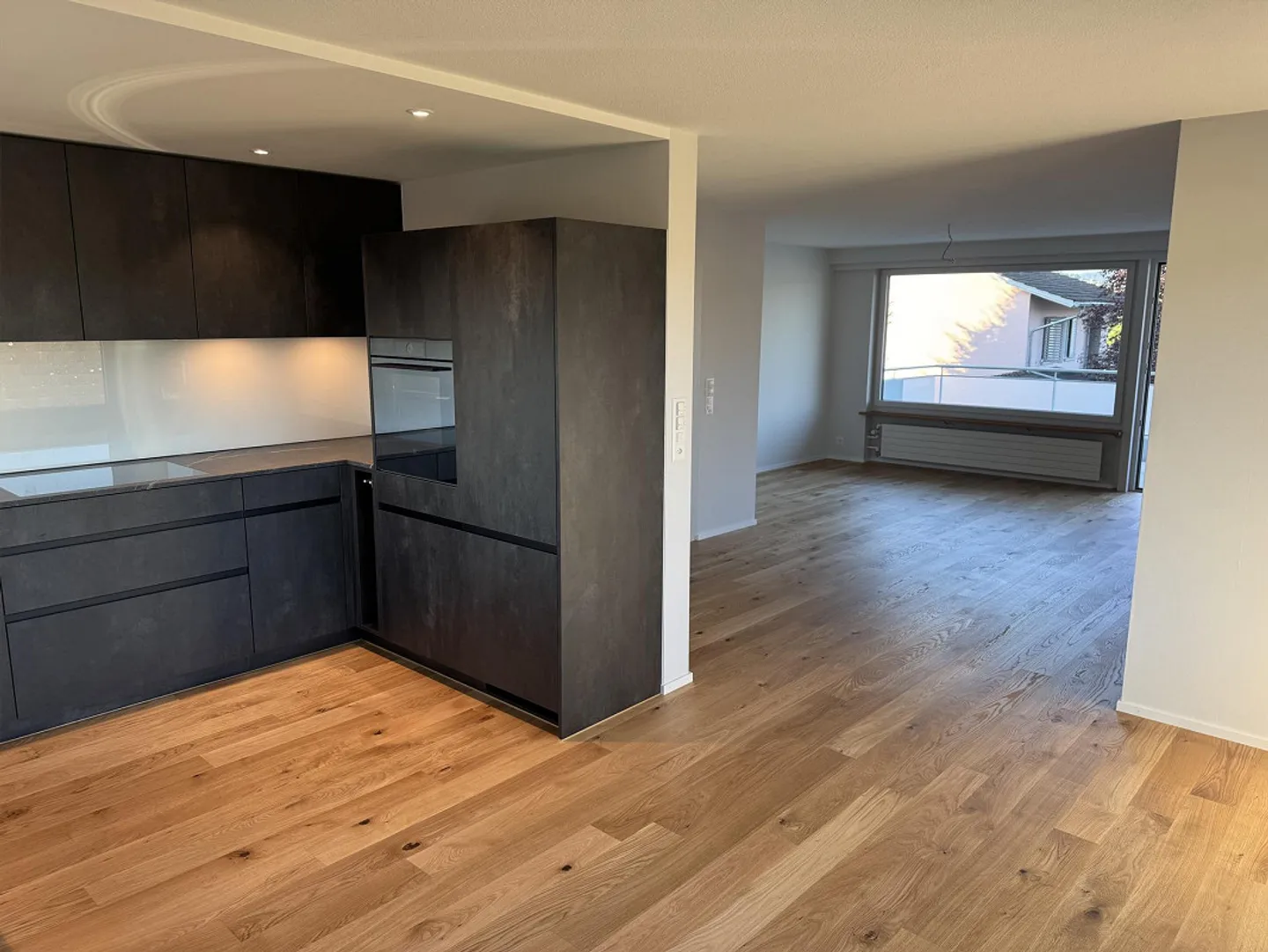 Modernes 4.5-Zimmer-Apartment - Foto 2 von 8