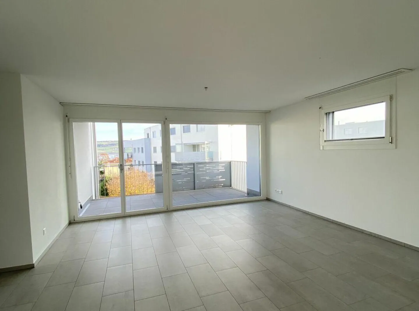 Vivre de manière idyllique avec vue sur le lac - Photo 2 sur 10