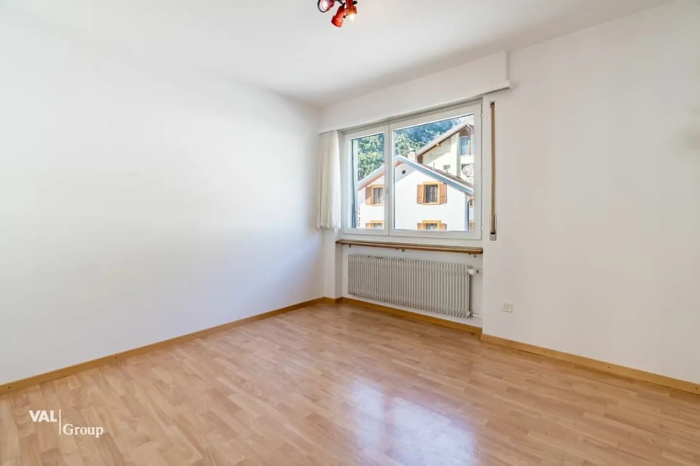 Appartement 4.5 pièces au 2ème étage - bien entretenu, ensoleillé et avec une belle vue - Photo 6 sur 13
