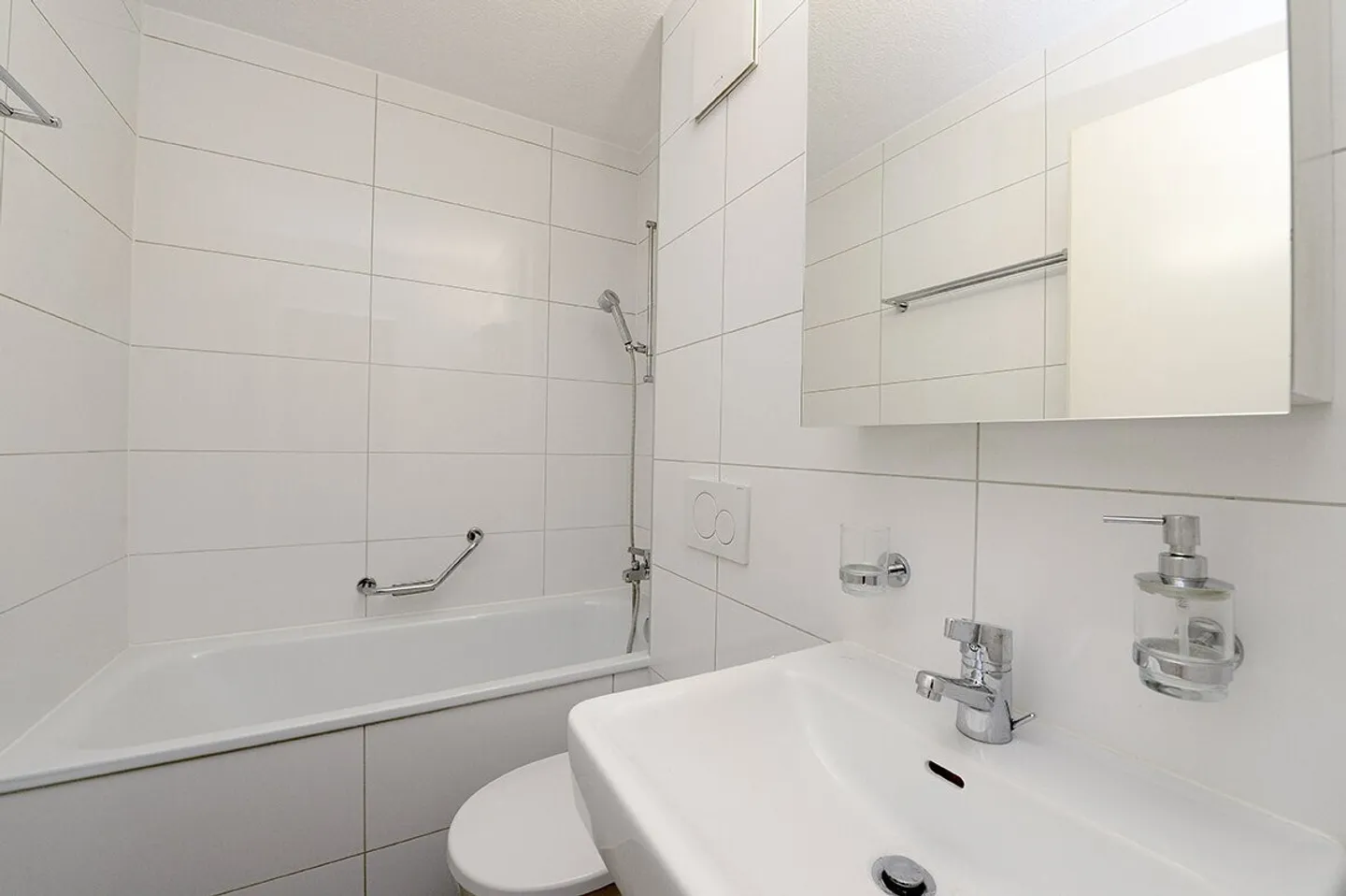 Bellissimo appartamento funzionale e affascinante con 3 stanze - vicino a tutti i servizi - Foto 6 di 10