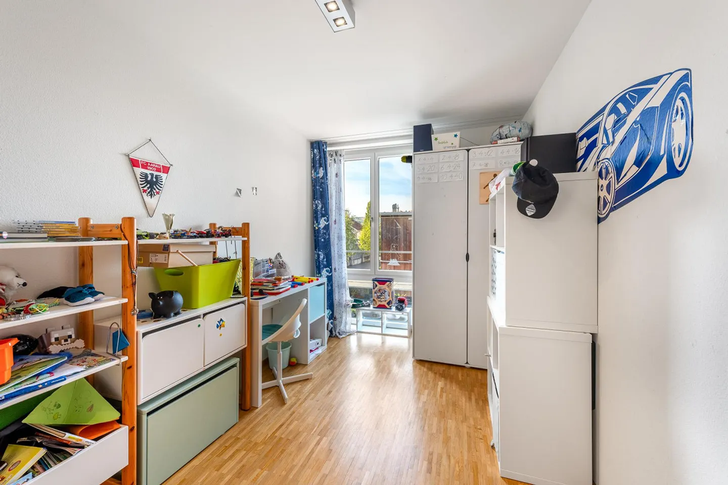 5.5-Room Corner Row House - A Family Paradise for Young Children - Photo 11 of 12