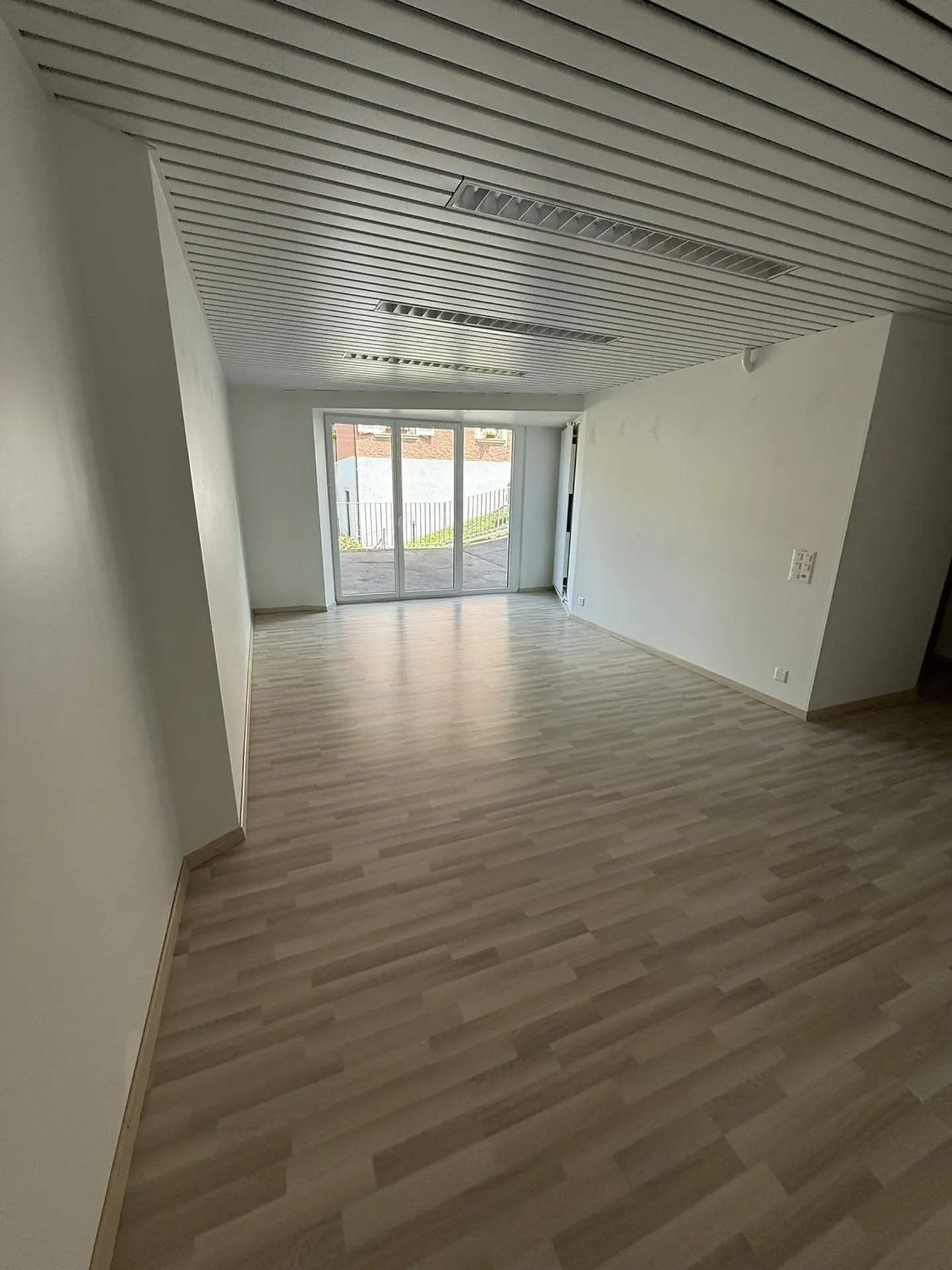 Locali commerciali in posizione centrale a Lucerna (Maihof) in affitto - Foto 7 di 10