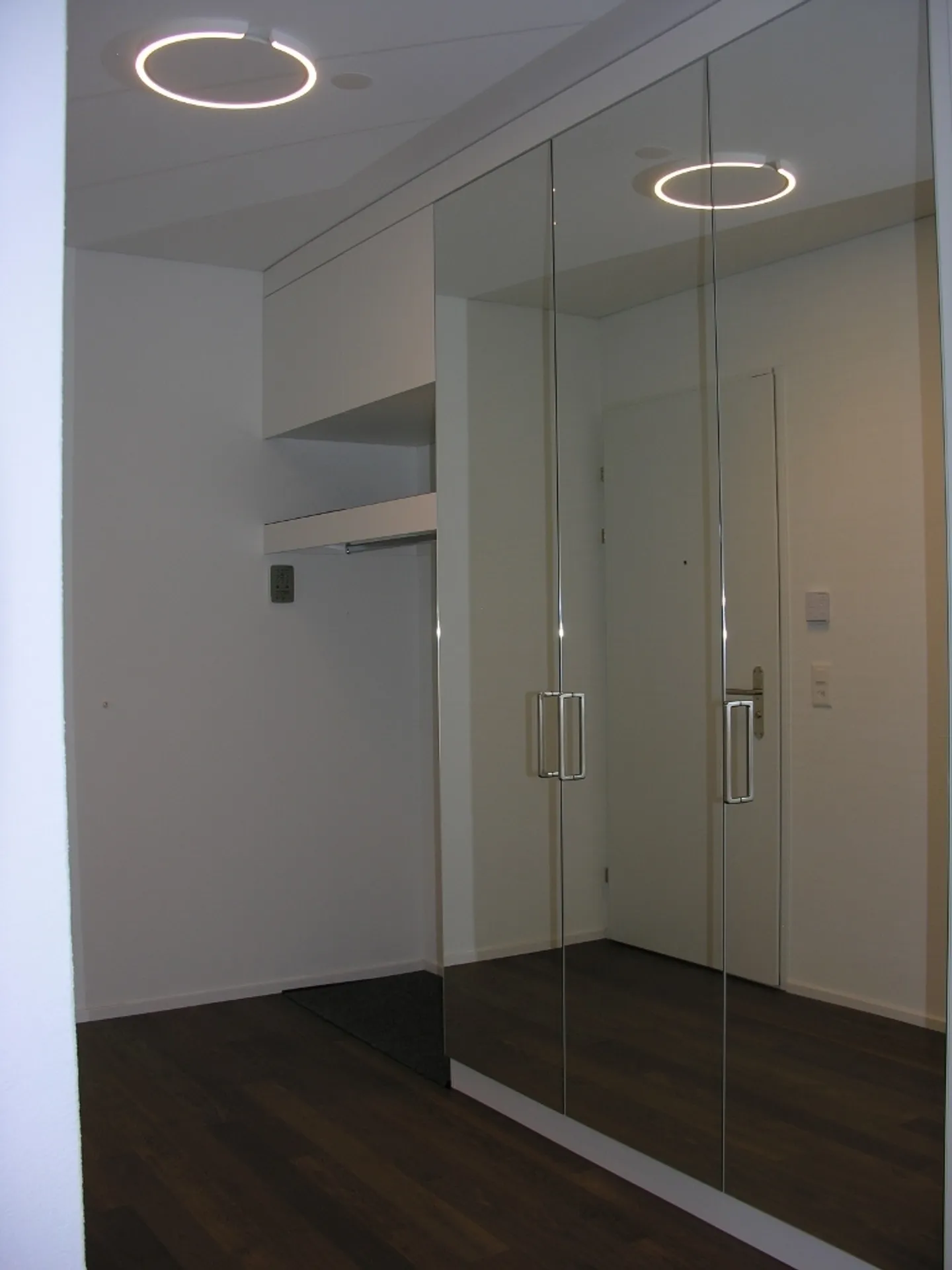 Modern and spacious 4.5-room penthouse apartment in a quiet location - Photo 5 of 12