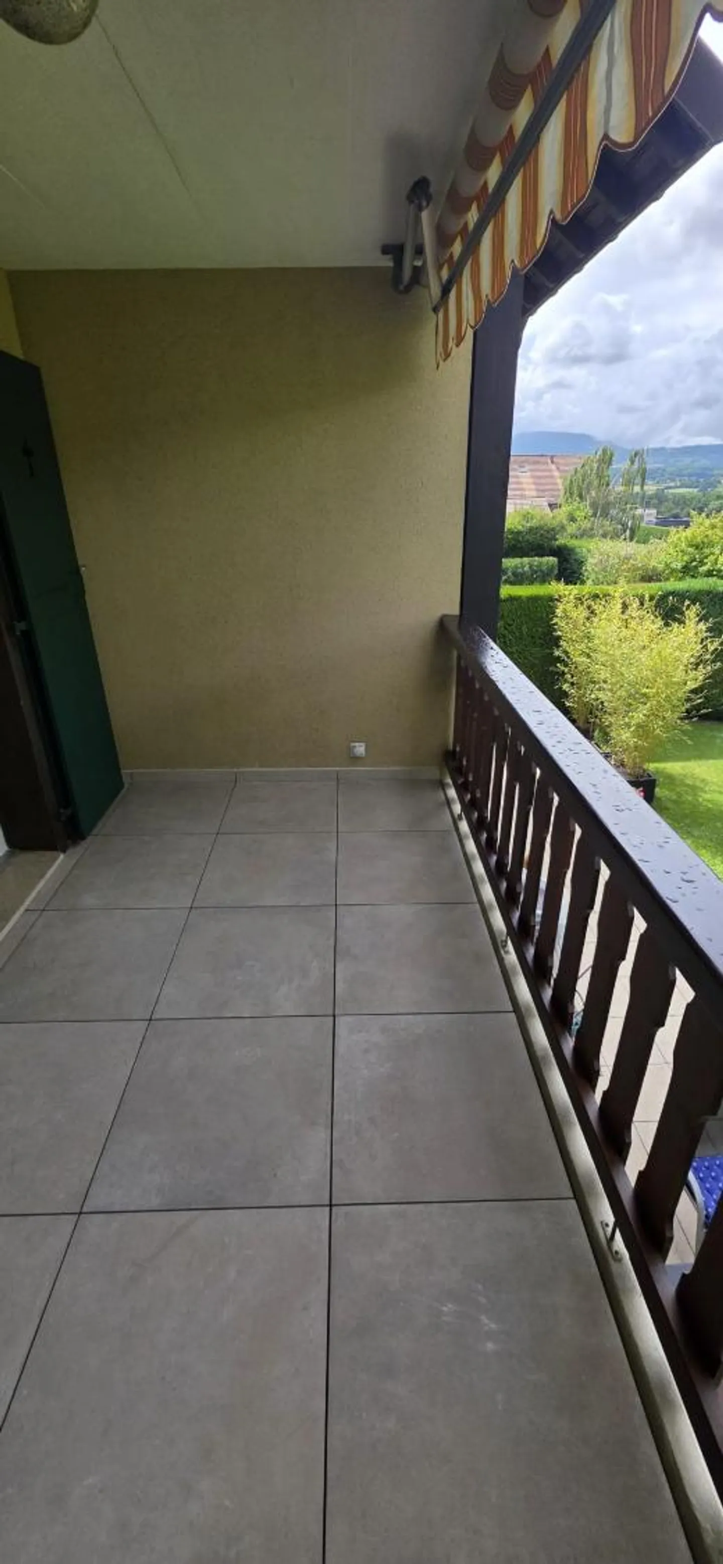 Charmant appartement 2.5 pièces - Photo 2 sur 8