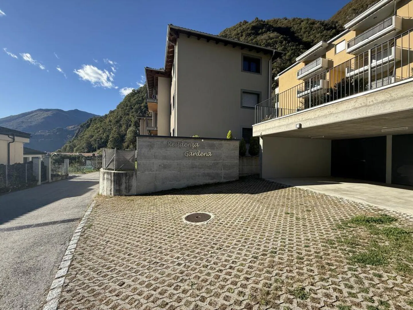 Appartamento di 4,5 stanze con standard elevato in una casa plurifamiliare con sole 3 unità abitative - Foto 1 di 12