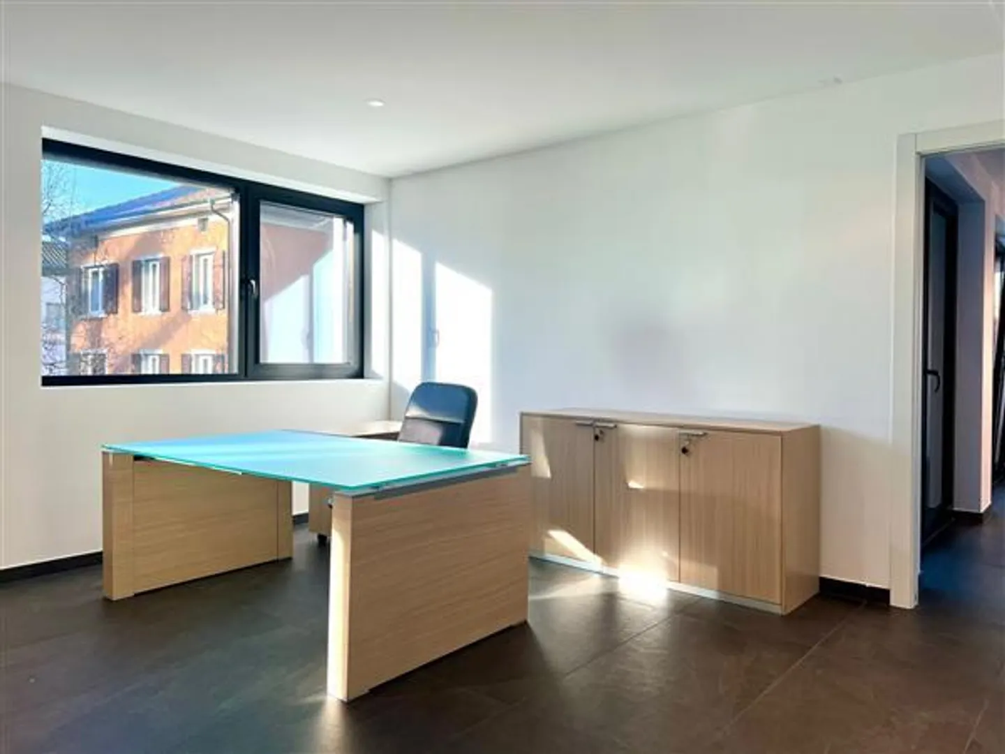 MASSAGNO: Office - Photo 3 of 6