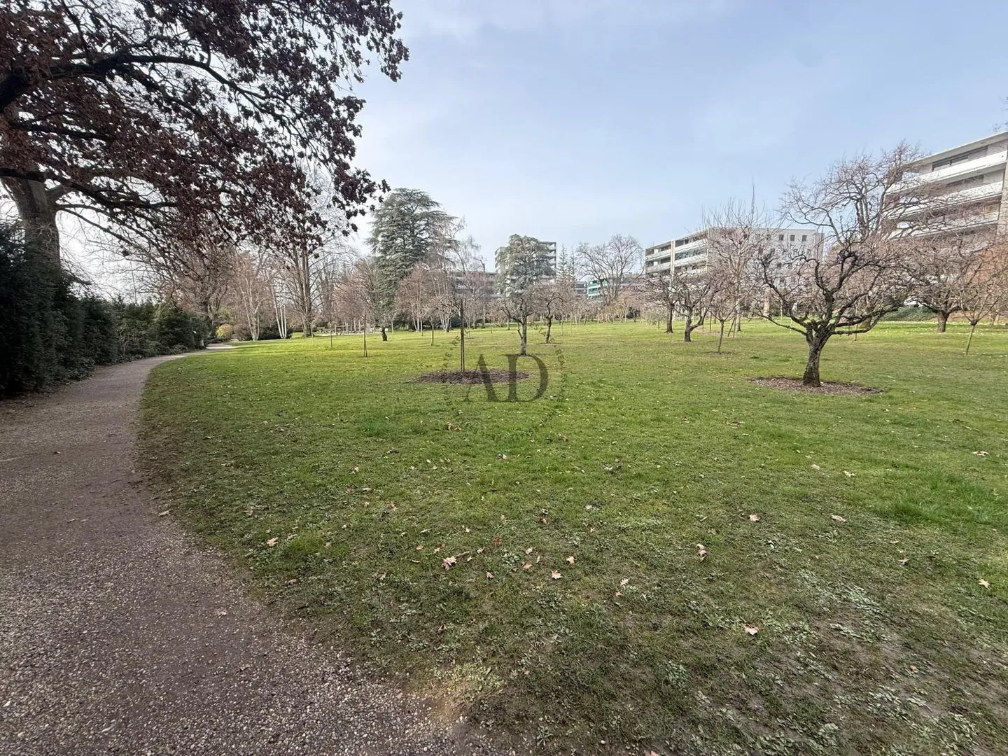 Helles Apartment in neuem Gebäude - Foto 2 von 13